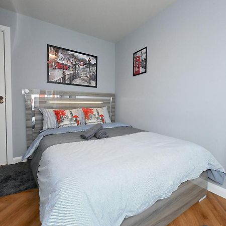 2 Bedroom Flat In Wood Green Piccadilly Line London Eksteriør billede