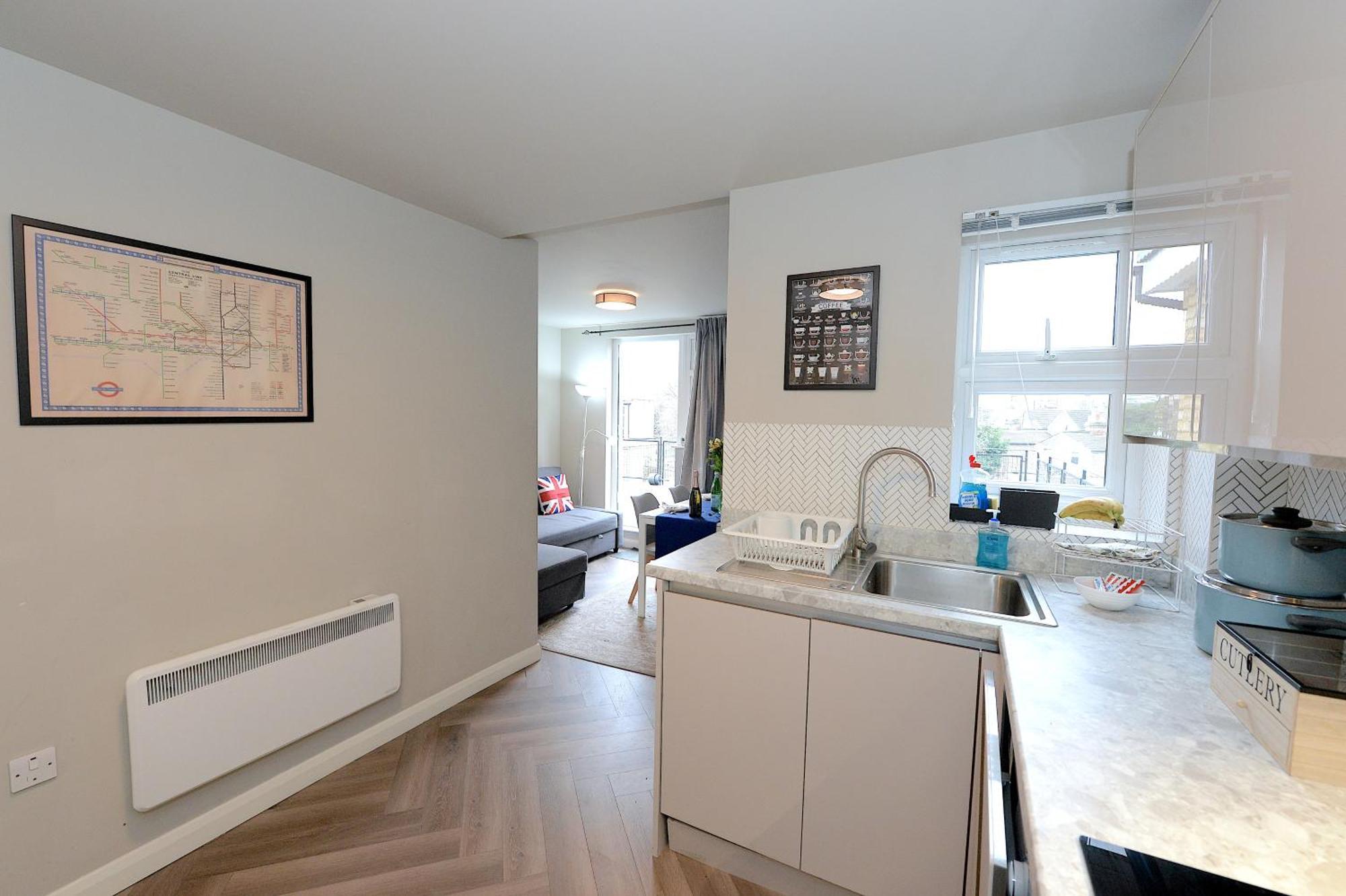 2 Bedroom Flat In Wood Green Piccadilly Line London Eksteriør billede