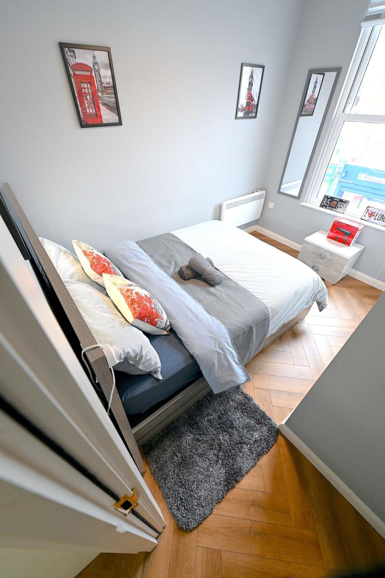 2 Bedroom Flat In Wood Green Piccadilly Line London Eksteriør billede