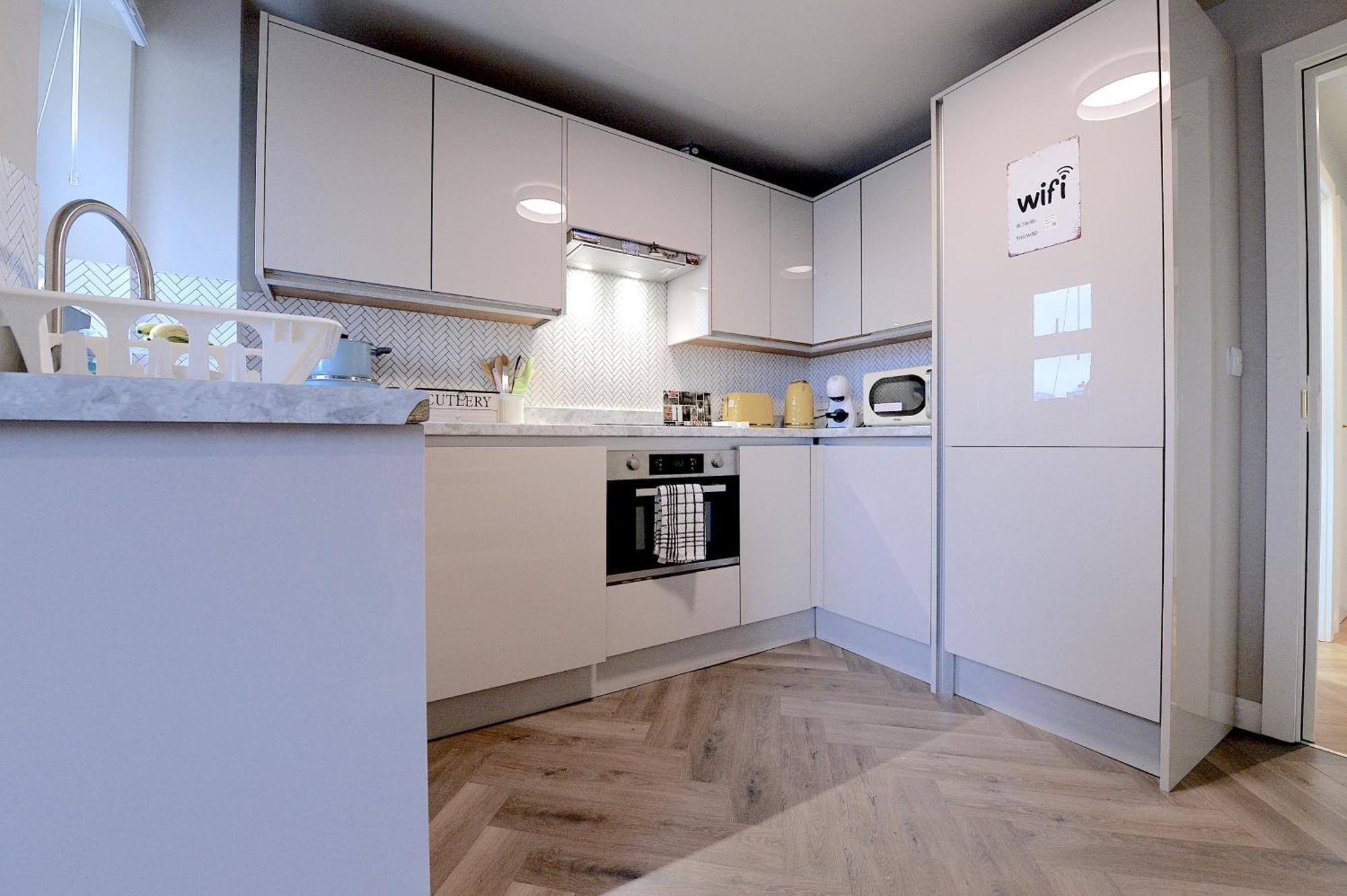2 Bedroom Flat In Wood Green Piccadilly Line London Eksteriør billede