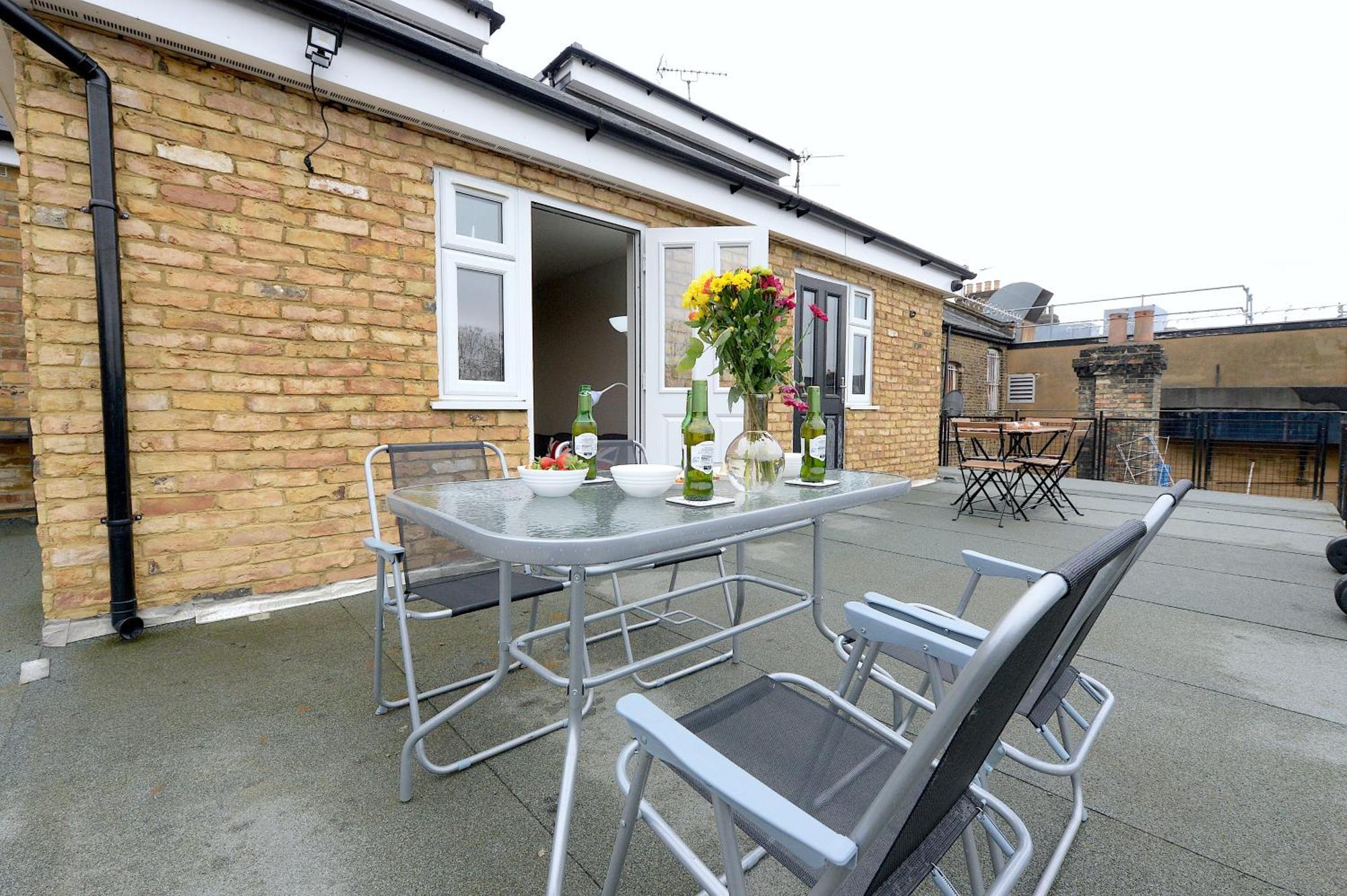 2 Bedroom Flat In Wood Green Piccadilly Line London Eksteriør billede